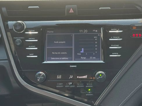 Used 2020 Toyota Camry SE FWD image 21