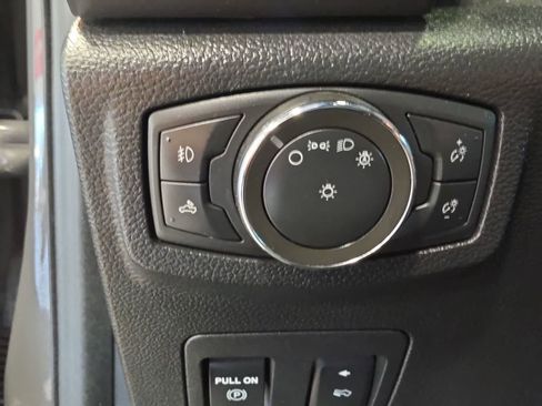 Used 2020 Ford F150 XLT w/ Equipment Group 302A Luxury AWD/4WD image 19