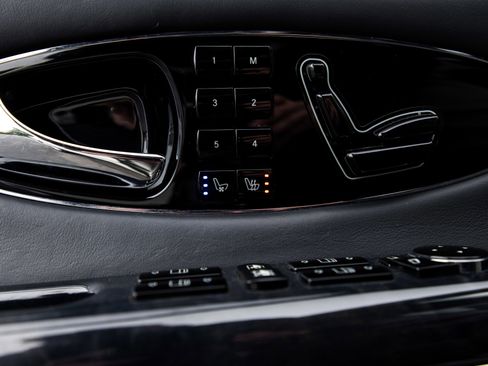 Used 2008 Maybach 57 S image 16