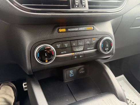 Certified 2023 Ford Escape ST-Line w/ Equipment Group 301A FWD image 27