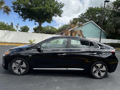 Used 2020 Hyundai Ioniq Limited image 6