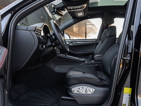 Certified 2026 Porsche Macan S AWD/4WD image 23