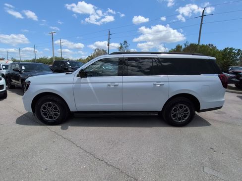 Used 2025 Ford Expedition Max Active AWD/4WD image 8