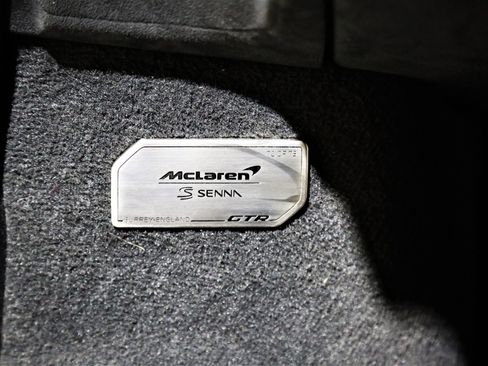 Used 2020 McLaren Senna image 26