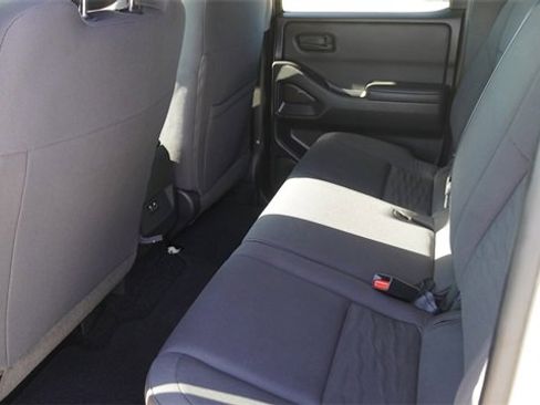 Used 2024 Nissan Frontier S w/ Technology Package image 13