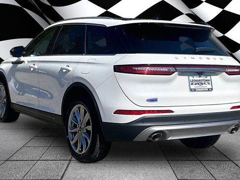 Used 2022 Lincoln Corsair AWD w/ Premium Package image 12