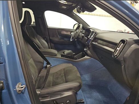 Used 2023 Volvo C40 P8 Recharge Plus image 18