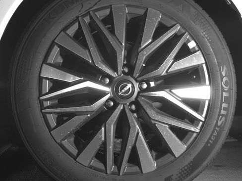 Used 2025 Nissan Altima 2.5 SV image 14