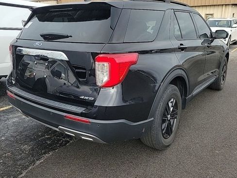 Used 2023 Ford Explorer XLT w/ Equipment Group 202A image 3