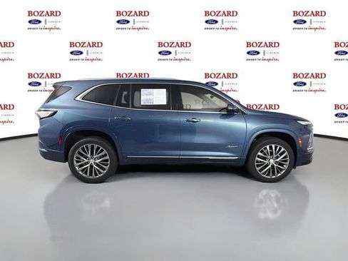 Used 2026 Buick Enclave Avenir w/ Super Cruise Package FWD image 9