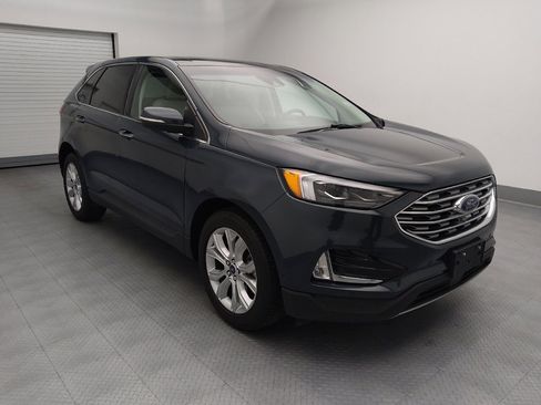 Used 2019 Ford Edge Titanium w/ Equipment Group 301A AWD/4WD image 11
