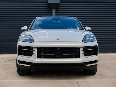 New 2025 Porsche Cayenne E-Hybrid Coupe image 10