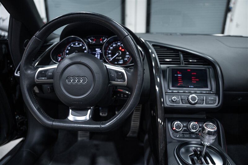 Used 2012 Audi R8 V10 AWD/4WD image 24