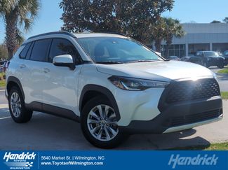 Used 2022 Toyota Corolla Cross LE w/ Moonroof Package video 1