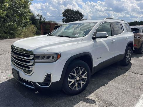 Used 2023 GMC Acadia SLT AWD/4WD image 5