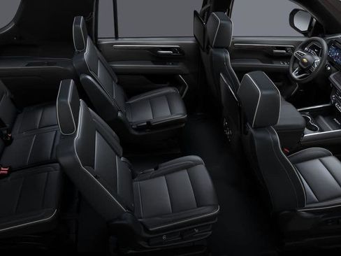 New 2025 Chevrolet Suburban Premier image 35