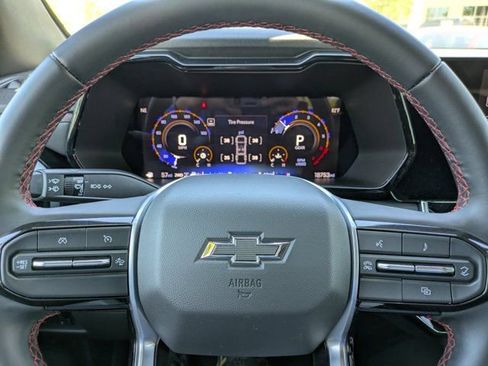 Used 2024 Chevrolet Colorado Z71 w/ Z71 Convenience Package 2 image 23