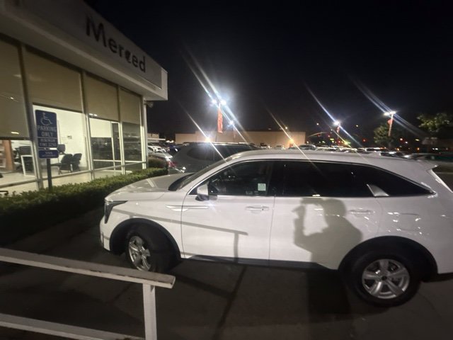 Used 2026 Kia Sorento LX FWD image 2