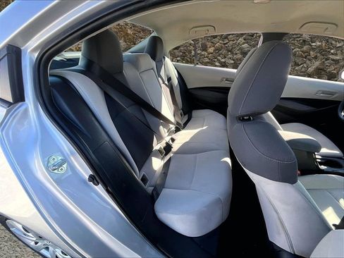 Used 2022 Toyota Corolla LE image 24