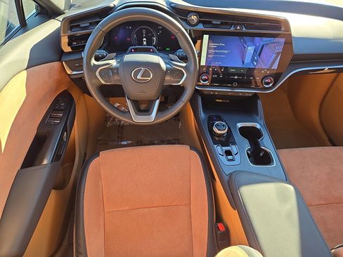 Used 2023 Lexus RZ 450e Premium image 11