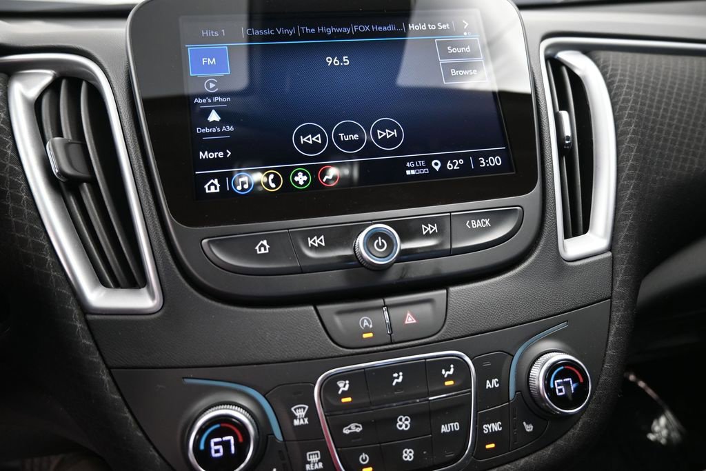 Used 2025 Chevrolet Malibu LT FWD image 32