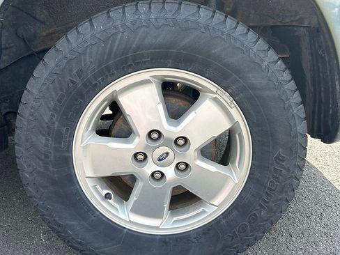 Used 2011 Ford Escape XLT w/ 201A Rapid Spec Order Code FWD image 9