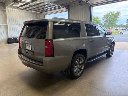 Used 2018 Chevrolet Suburban LT AWD/4WD image 5