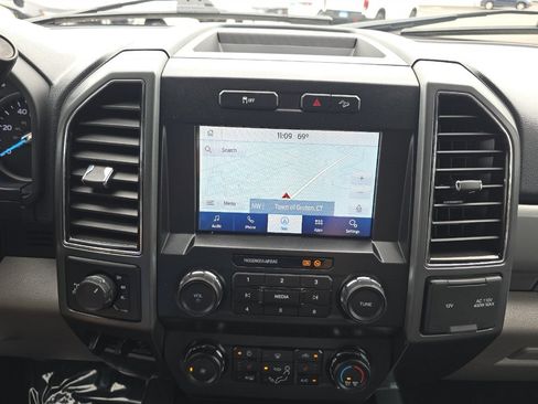 Used 2022 Ford F350 XLT w/ XLT Premium Package AWD/4WD image 17