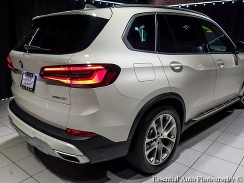 Used 2022 BMW X5 xDrive40i w/ Premium Package AWD/4WD image 9