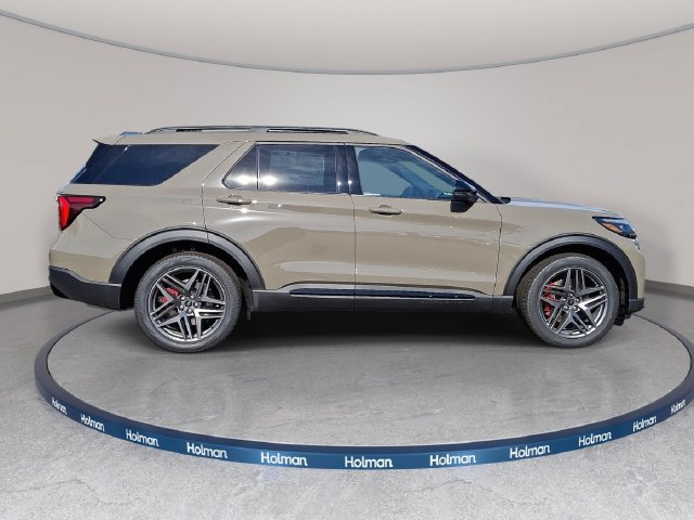 New 2027 Ford Explorer ST AWD/4WD image 3