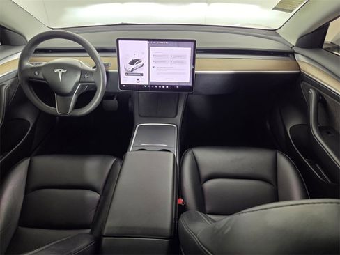Used 2023 Tesla Model 3 Standard Range image 27