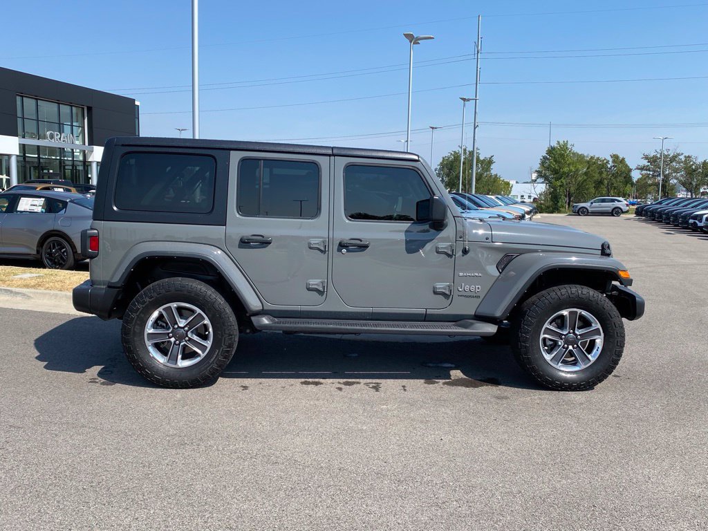Used 2022 Jeep Wrangler Unlimited Sahara AWD/4WD image 8