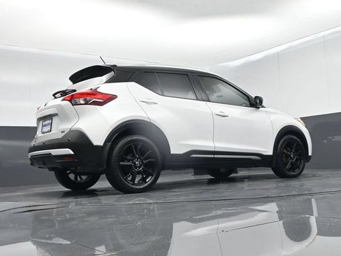 Used 2020 Nissan Kicks SR w/ SR Premium Package FWD image 49