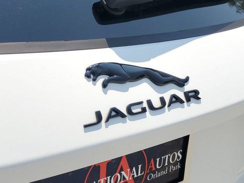Certified 2024 Jaguar E-PACE R-Dynamic SE AWD/4WD image 8