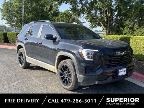 Used 2026 GMC Terrain Elevation w/ Elevation Premium Package FWD image 1