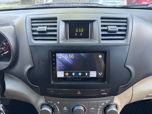 Used 2010 Toyota Highlander 4WD image 19