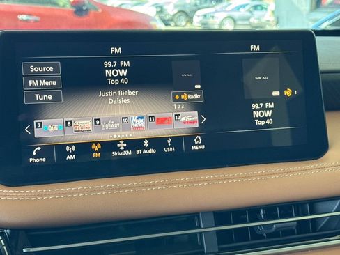 Used 2023 INFINITI QX60 Sensory w/ Vision Package AWD/4WD image 16