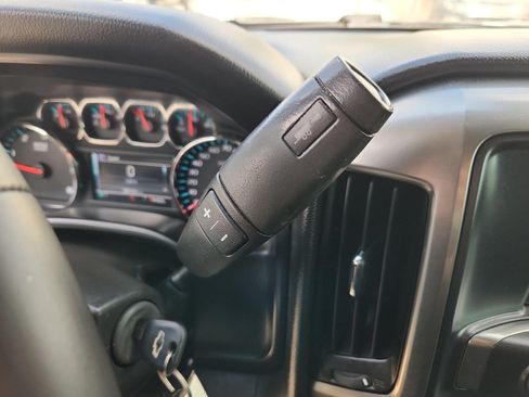 Used 2018 Chevrolet Silverado 1500 LT w/ LT Eassist Package RWD image 16