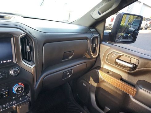 Used 2022 Chevrolet Silverado 2500 High Country w/ Z71 Off-Road Package AWD/4WD image 27