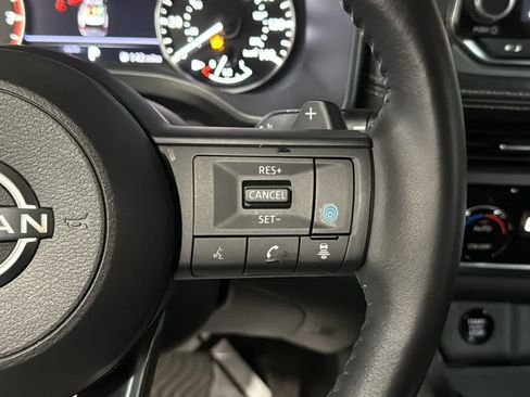 Used 2024 Nissan Rogue SV w/ SV Premium Package AWD/4WD image 13