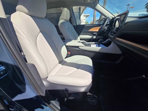 New 2026 Toyota Grand Highlander Limited image 12
