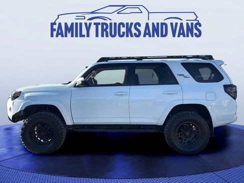 Used 2016 Toyota 4Runner SR5 image 4