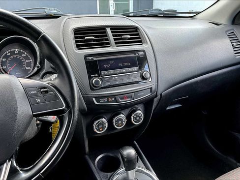 Used 2017 Mitsubishi Outlander Sport ES image 6