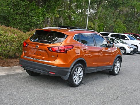 Used 2017 Nissan Rogue Sport SV w/ SV Premium Package FWD image 4