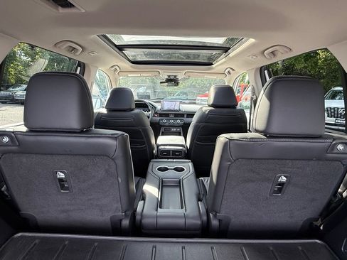 Used 2023 Honda Pilot Elite image 39
