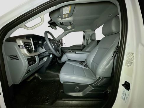 New 2026 Ford F250 XL w/ XL Chrome Package image 14