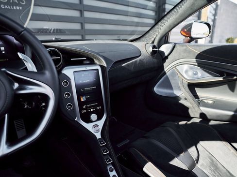 Used 2024 McLaren 750S image 62