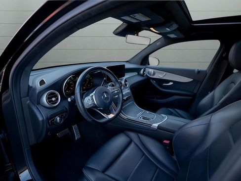 Used 2023 Mercedes-Benz GLC 300 4MATIC Coupe image 19