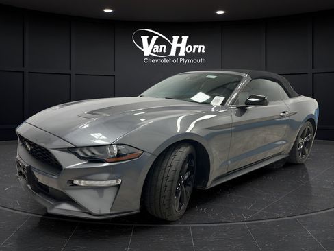Used 2021 Ford Mustang Premium RWD image 3
