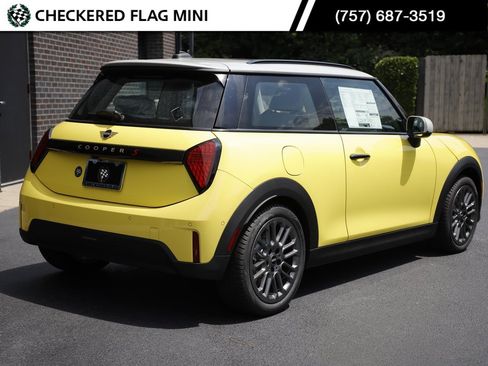 Used 2025 MINI Cooper S image 8